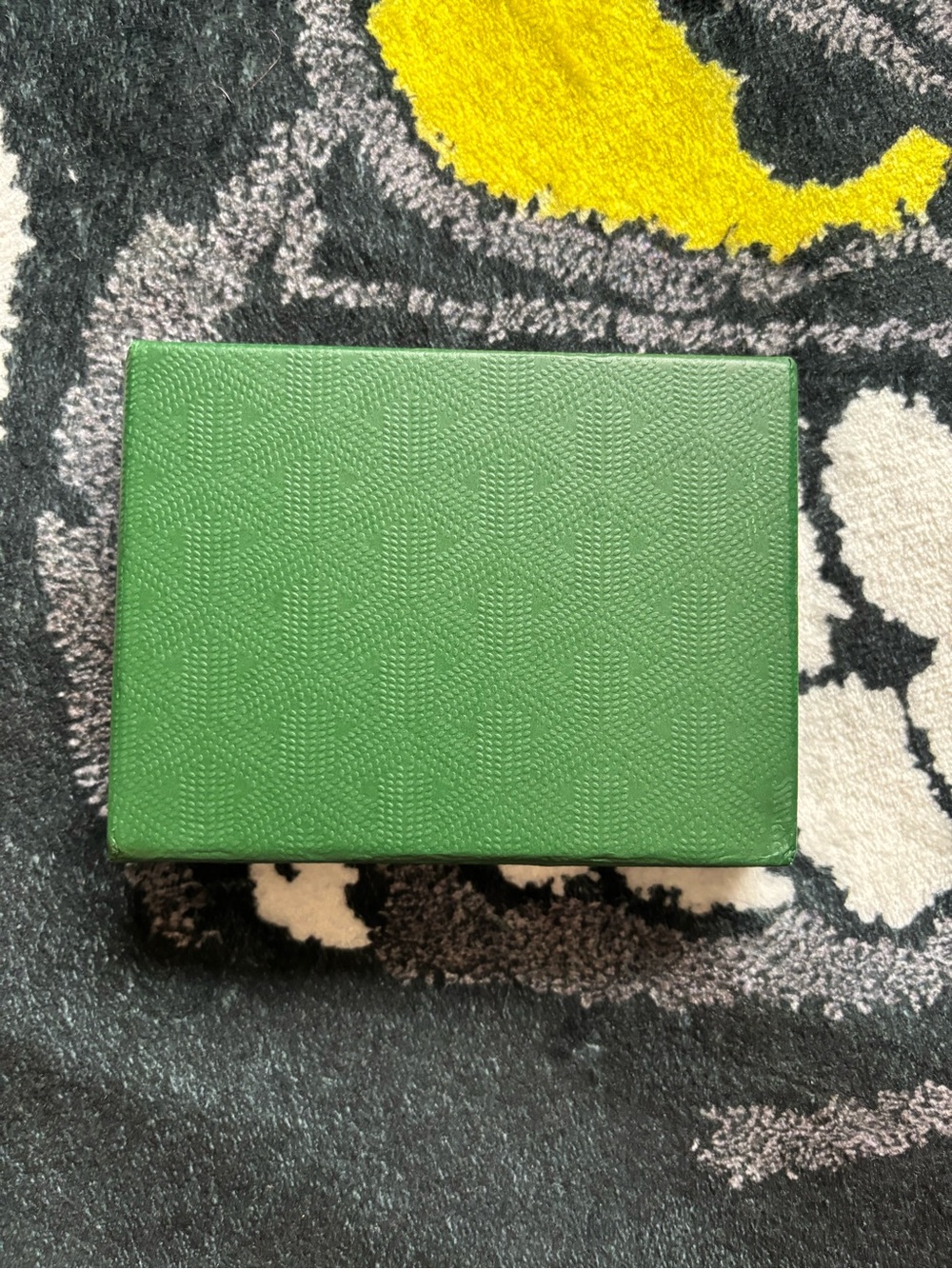 Goyard yellow Cleaning Cloth with White Logo Card in Green Box - Picture 5 of 6